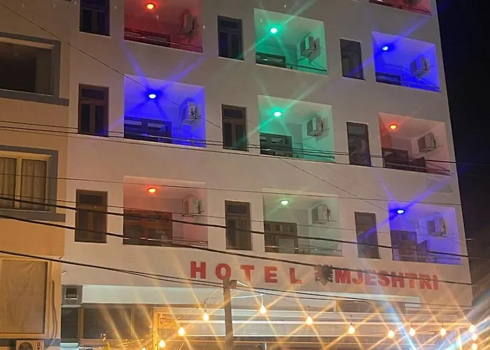 Hotel Mjeshtri